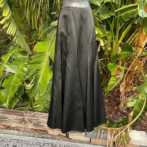 Victor Costa Maxi trumpet skirt